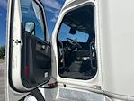 Used 2022 Freightliner Cascadia Detroit DD15AT Semi Truck with Sleeper Cab for sale #394191 - photo 9
