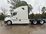 Used 2022 Freightliner Cascadia Detroit DD15AT Semi Truck with Sleeper Cab for sale #394193 - photo 4