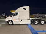 Used 2022 Freightliner Cascadia Detroit DD15AT Semi Truck with Sleeper Cab for sale #394204 - photo 4