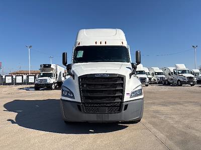 Used 2022 Freightliner Cascadia - photo 1
