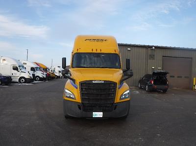 Used 2022 Freightliner Cascadia - photo 1