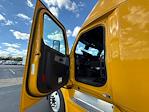 Used 2022 Freightliner Cascadia Detroit DD15AT Semi Truck with Sleeper Cab for sale #394263 - photo 9