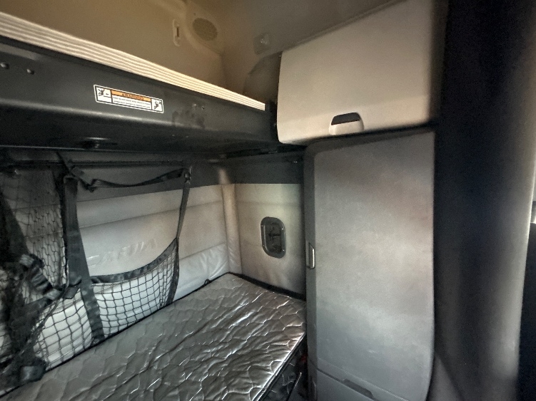 Used 2022 Freightliner Cascadia - photo 20