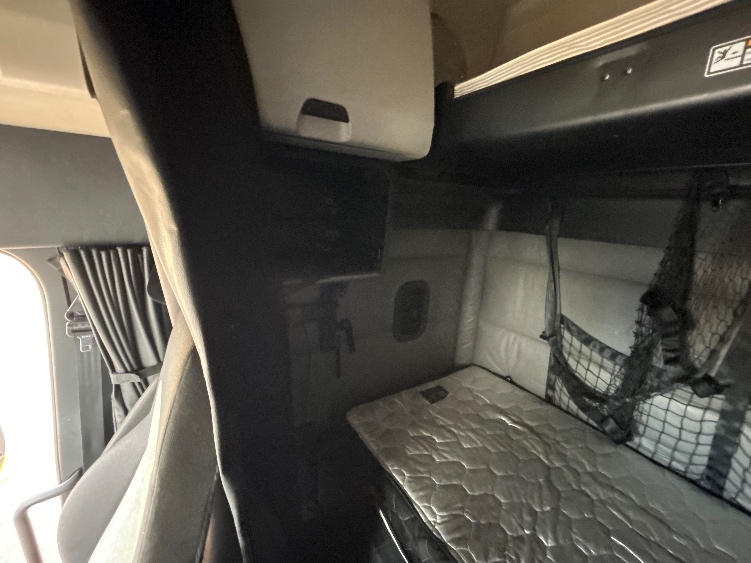 Used 2022 Freightliner Cascadia - photo 21