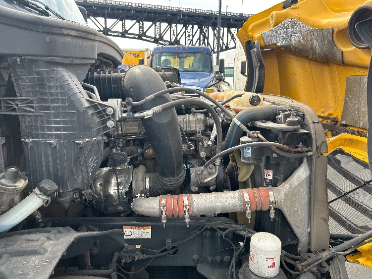 Used 2022 Freightliner Cascadia - photo 22