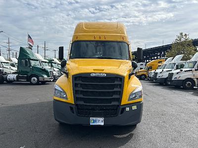 Used 2022 Freightliner Cascadia Detroit DD15AT Semi Truck with Sleeper Cab for sale #394272 - photo 2
