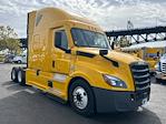 Used 2022 Freightliner Cascadia Detroit DD15AT Semi Truck with Sleeper Cab for sale #394272 - photo 1