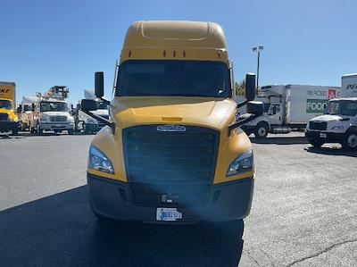 Used 2022 Freightliner Cascadia Detroit DD15AT Semi Truck with Sleeper Cab for sale #394277 - photo 2