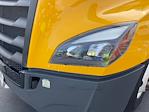 Used 2022 Freightliner Cascadia Detroit DD15AT Semi Truck with Sleeper Cab for sale #394279 - photo 23