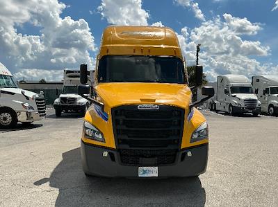 Used 2022 Freightliner Cascadia Detroit DD15AT Semi Truck with Sleeper Cab for sale #394290 - photo 1