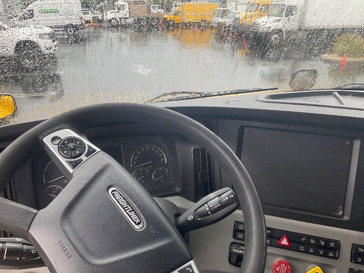 Used 2022 Freightliner Cascadia - photo 13