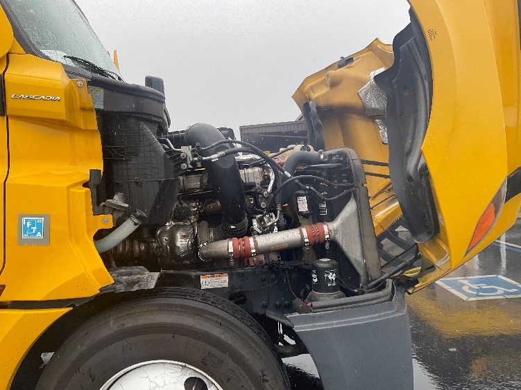 Used 2022 Freightliner Cascadia - photo 22