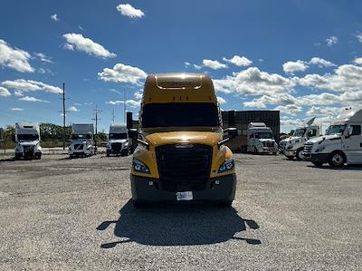 Used 2022 Freightliner Cascadia Detroit DD15AT Semi Truck with Sleeper Cab for sale #394303 - photo 2