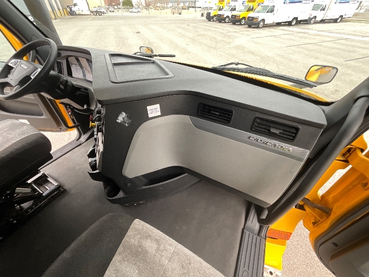Used 2022 Freightliner Cascadia - photo 16