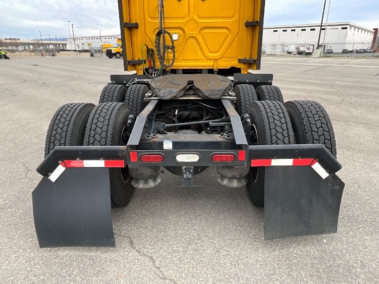 Used 2022 Freightliner Cascadia - photo 8