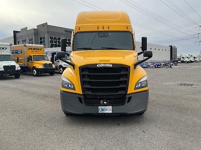 Used 2022 Freightliner Cascadia Detroit DD15AT Semi Truck with Sleeper Cab for sale #394305 - photo 2