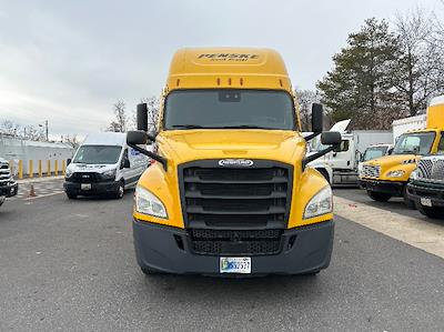 Used 2022 Freightliner Cascadia Detroit DD15AT Semi Truck with Sleeper Cab for sale #394306 - photo 2