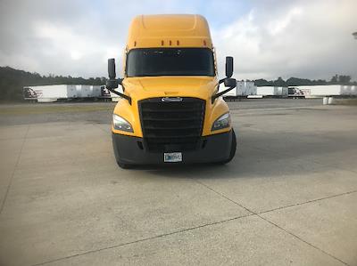 Used 2022 Freightliner Cascadia Detroit DD15AT Semi Truck with Sleeper Cab for sale #394312 - photo 2