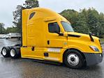 Used 2022 Freightliner Cascadia Detroit DD15AT Semi Truck with Sleeper Cab for sale #394316 - photo 1
