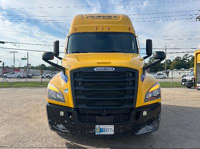Used 2022 Freightliner Cascadia Detroit DD15AT Semi Truck with Sleeper Cab for sale #394323 - photo 2