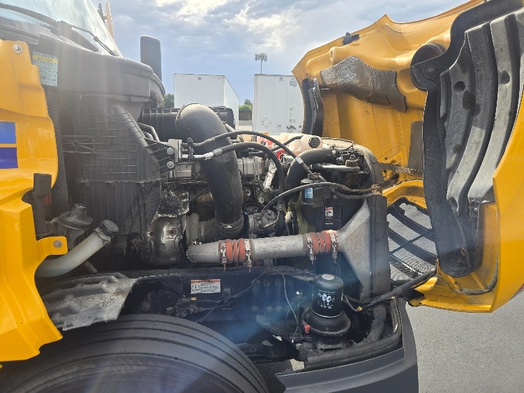 Used 2022 Freightliner Cascadia - photo 22