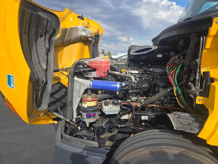 Used 2022 Freightliner Cascadia - photo 23