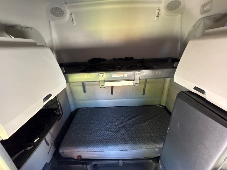Used 2022 Freightliner Cascadia - photo 18