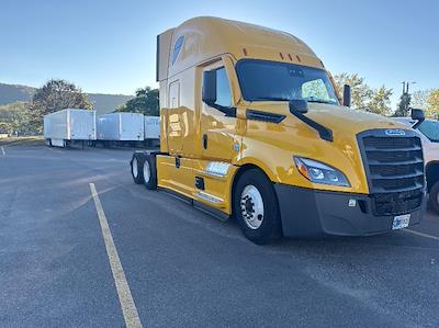 Used 2022 Freightliner Cascadia Detroit DD15AT Semi Truck with Sleeper Cab for sale #394331 - photo 1