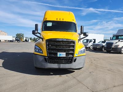 Used 2022 Freightliner Cascadia Detroit DD15AT Semi Truck with Sleeper Cab for sale #394332 - photo 2