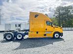 Used 2022 Freightliner Cascadia Detroit DD15AT Semi Truck with Sleeper Cab for sale #394363 - photo 8