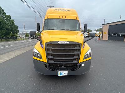 Used 2022 Freightliner Cascadia Detroit DD15AT Semi Truck with Sleeper Cab for sale #394373 - photo 2