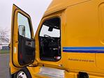 Used 2022 Freightliner Cascadia Detroit DD15AT Semi Truck with Sleeper Cab for sale #394381 - photo 9