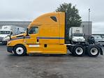 Used 2022 Freightliner Cascadia Detroit DD15AT Semi Truck with Sleeper Cab for sale #394391 - photo 4