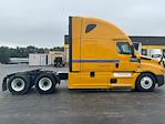 Used 2022 Freightliner Cascadia Detroit DD15AT Semi Truck with Sleeper Cab for sale #394391 - photo 8