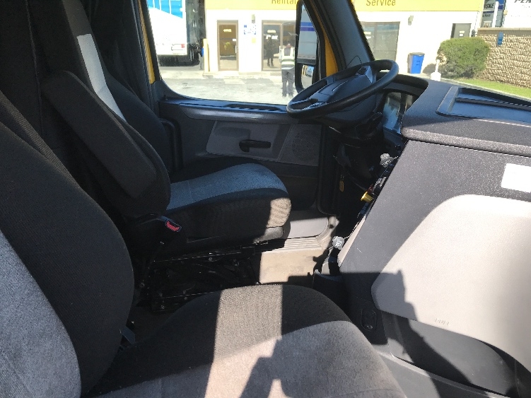 Used 2022 Freightliner Cascadia - photo 17
