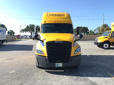 Used 2022 Freightliner Cascadia Detroit DD15AT Semi Truck with Sleeper Cab for sale #394407 - photo 2