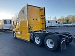 Used 2022 Freightliner Cascadia Detroit DD15AT Semi Truck with Sleeper Cab for sale #394424 - photo 5