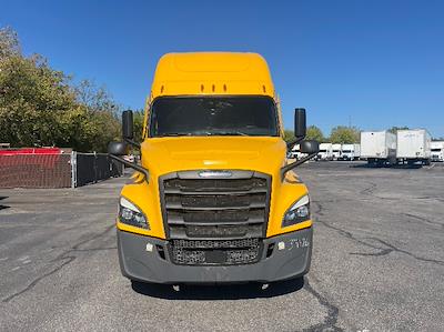 Used 2022 Freightliner Cascadia Detroit DD15AT Semi Truck with Sleeper Cab for sale #394426 - photo 2