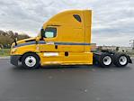 Used 2022 Freightliner Cascadia Detroit DD15AT Semi Truck with Sleeper Cab for sale #394435 - photo 4