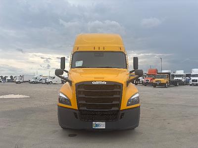 Used 2022 Freightliner Cascadia Detroit DD15AT Semi Truck with Sleeper Cab for sale #394451 - photo 2