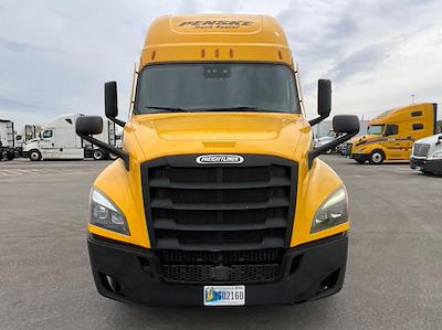 Used 2022 Freightliner Cascadia - photo 1