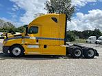 Used 2022 Freightliner Cascadia Detroit DD15AT Semi Truck with Sleeper Cab for sale #394463 - photo 4