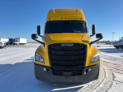 Used 2022 Freightliner Cascadia Detroit DD15AT Semi Truck with Sleeper Cab for sale #394476 - photo 2