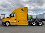 Used 2022 Freightliner Cascadia Detroit DD15AT Semi Truck with Sleeper Cab for sale #394478 - photo 4
