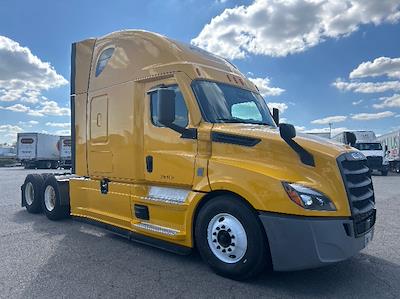 Used 2022 Freightliner Cascadia Detroit DD15AT Semi Truck with Sleeper Cab for sale #394479 - photo 1