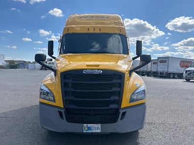 Used 2022 Freightliner Cascadia Detroit DD15AT Semi Truck with Sleeper Cab for sale #394479 - photo 2