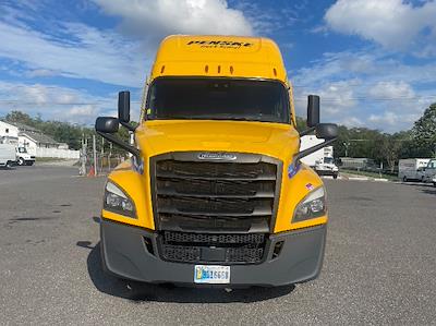 Used 2022 Freightliner Cascadia Detroit DD15AT Semi Truck with Sleeper Cab for sale #394486 - photo 2