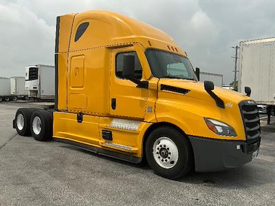 Used 2022 Freightliner Cascadia Detroit DD15AT Semi Truck with Sleeper Cab for sale #394503 - photo 1