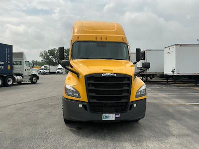 Used 2022 Freightliner Cascadia Detroit DD15AT Semi Truck with Sleeper Cab for sale #394503 - photo 2
