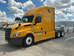 Used 2022 Freightliner Cascadia Detroit DD15AT Semi Truck with Sleeper Cab for sale #394512 - photo 3